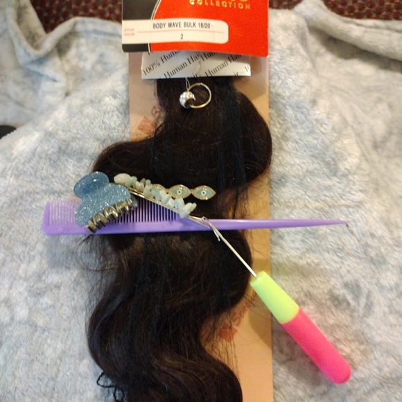 Hair extensions - Picture 6 of 17
